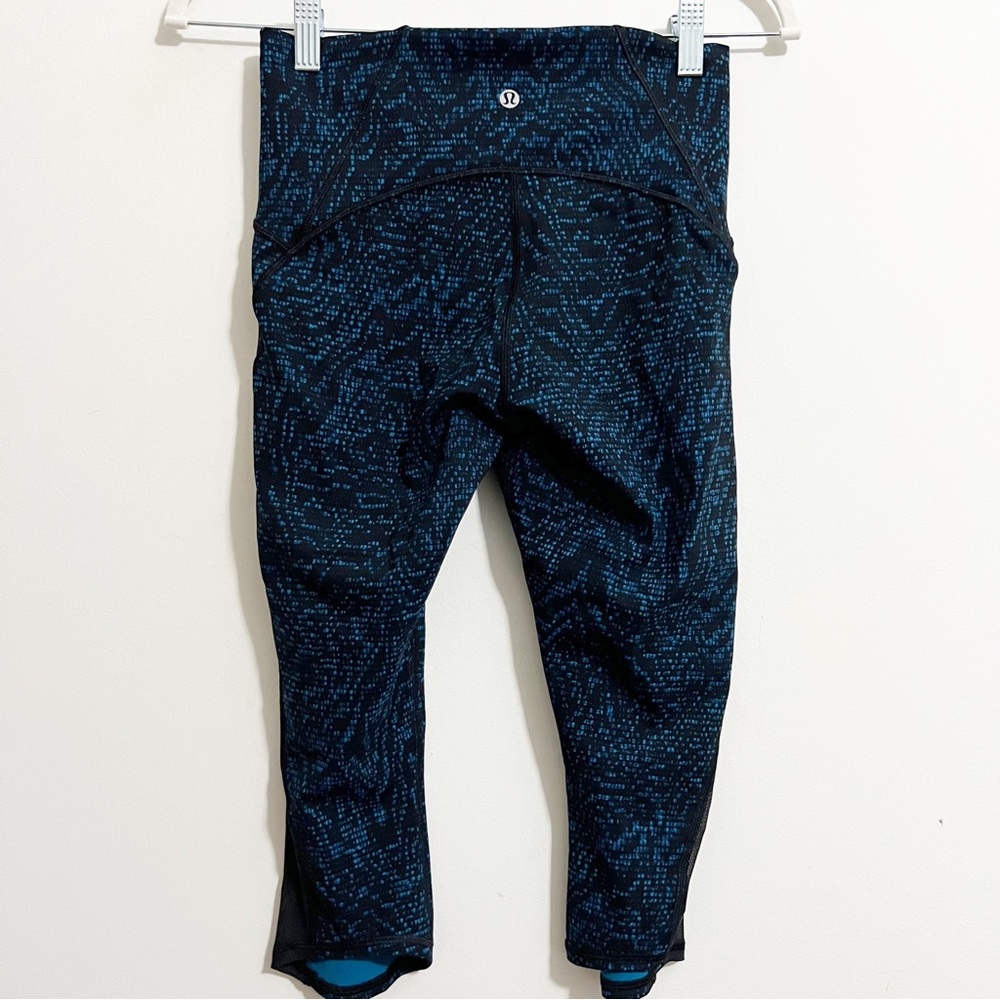 Lululemon Crop Leggings - Picture 4 of 10